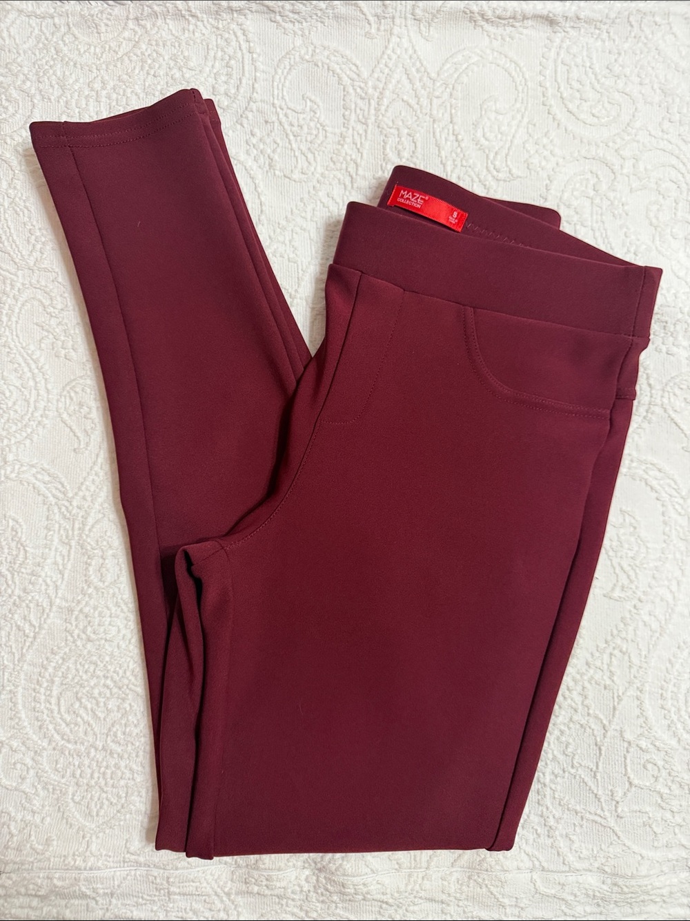 MAZE Size Small Women's Ponte Leggings in Burgundy